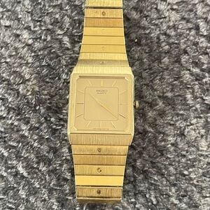 Vintage 1980’s Seiko Quartz Goldtone Watch Model 8620-5040